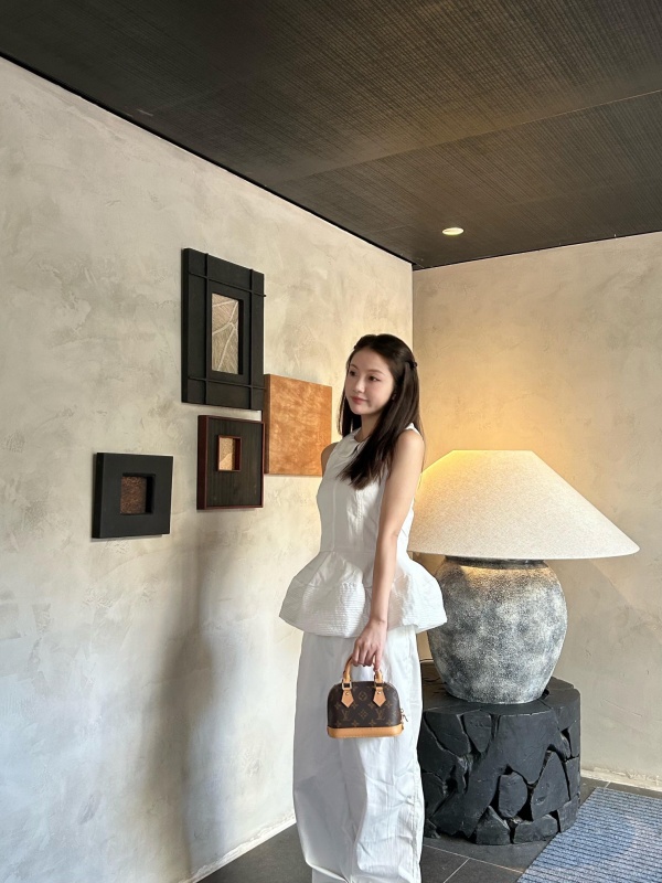 [루이비통] 모노그램 알마 토트백 NONO ALMA