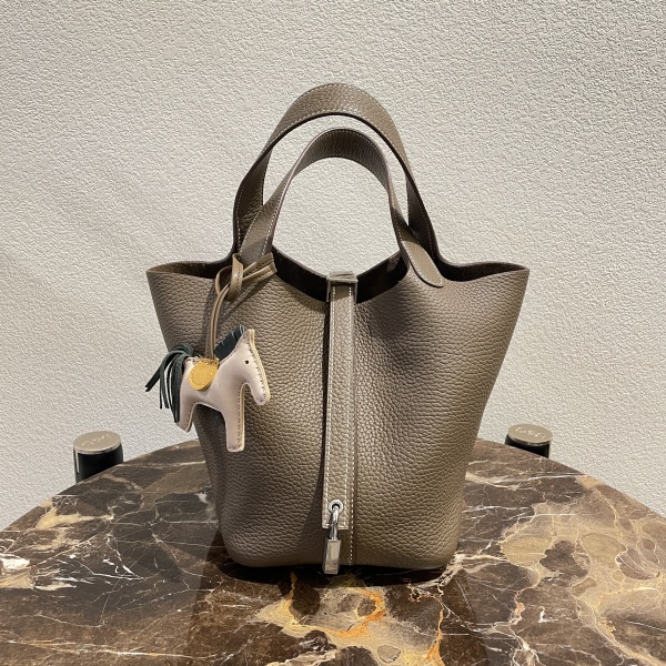 실사 [에르메스] HERMES PICOTINE ETOUPE 피코탄 에토프 18cm