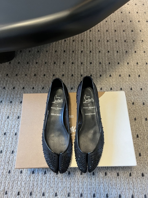 [메종마르지엘라] X Christian Louboutin 타비 발레리나 플랫슈즈