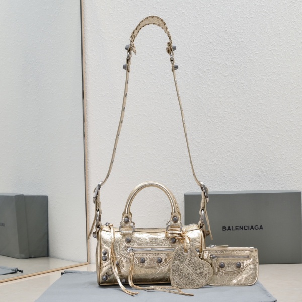 [발렌시아가] LE DUFFLE BAG 파우치 체인 숄더백
