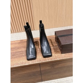 [ALAIA] 신상 부츠