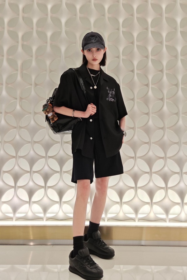 [루이비통] LV X NIGO BUTTER SOFT 신상 남여공용 스니커즈